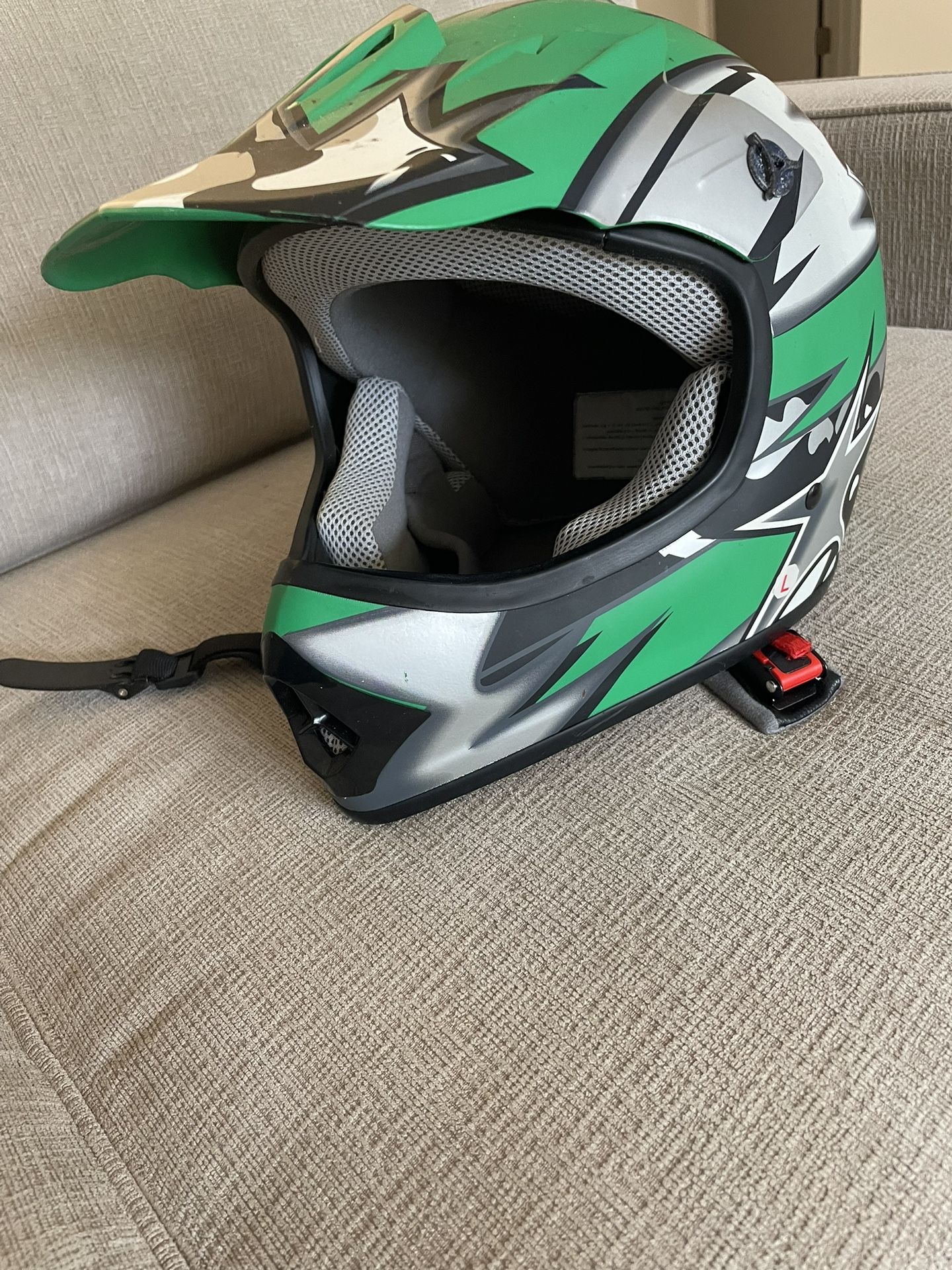 YOUTH DIRTBIKE/E-BIKE HELMET 