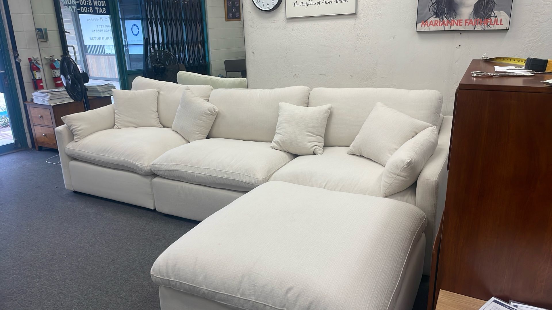 New Luxury Performance Cloud Sectional Couch / Free Delivery