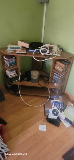 Wood tv stand fair condition