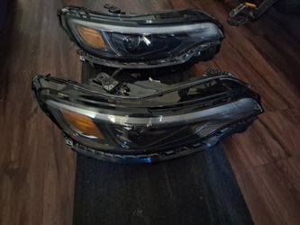 2023 jeep Cherokee headlight right oem