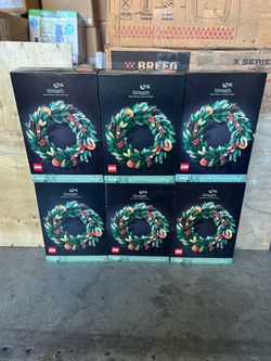 LEGO Christmas Holiday Wreath 10340, LEGO Wreath, LEGO Holiday, LEGO Botanical, LEGO Christmas, Holiday Garland, Holiday Decorations, Holiday Wreaths