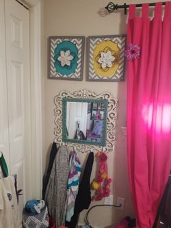 Art wall with mirror