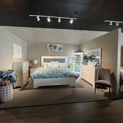 White 4PC King Bedroom Set