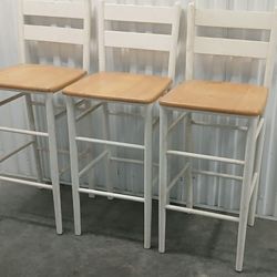 Stools/Highchairs-White