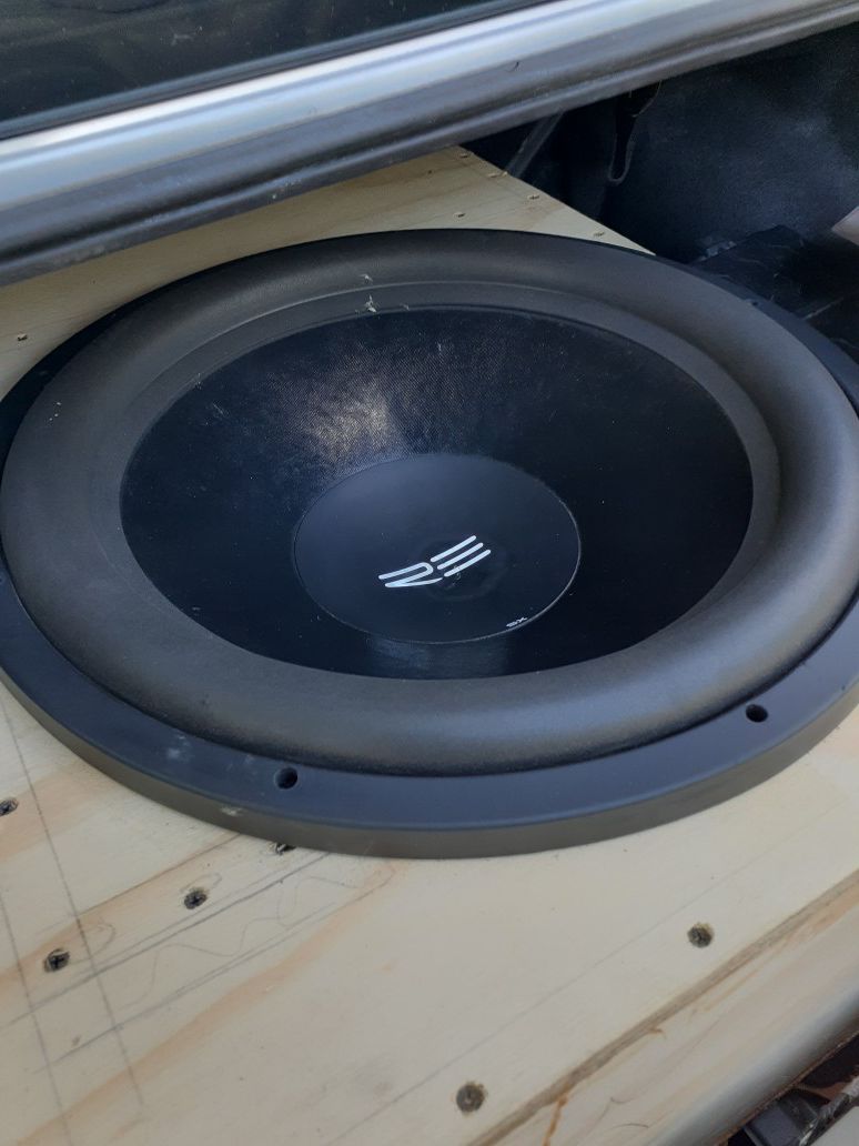 18 inch beast re audio subwoofer