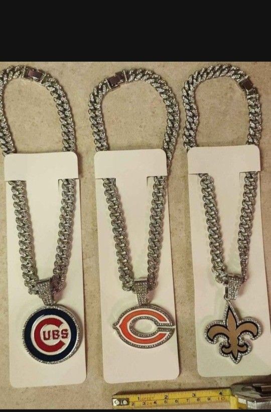 24 or 20 LA Rams Football iced Chain Necklace all pics sold  20\