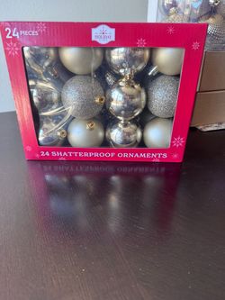 Light Gold Ornaments