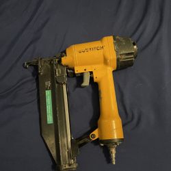 Pistola De Clavos 