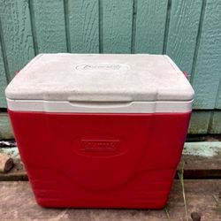 Small Coleman Ice Cooler Ice Chest