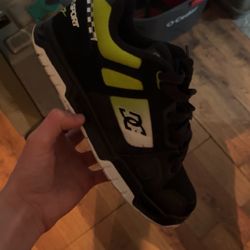 Dc Sneakers Size 9 Men 