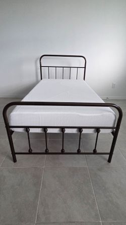 Like new twin bed & mattress