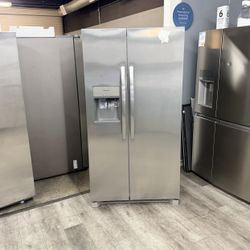 🔥FRIGIDAIRE STAINLESS STEEL REFRIGERATOR WITH ICE MAKER AND WATER DISPENSER🔥