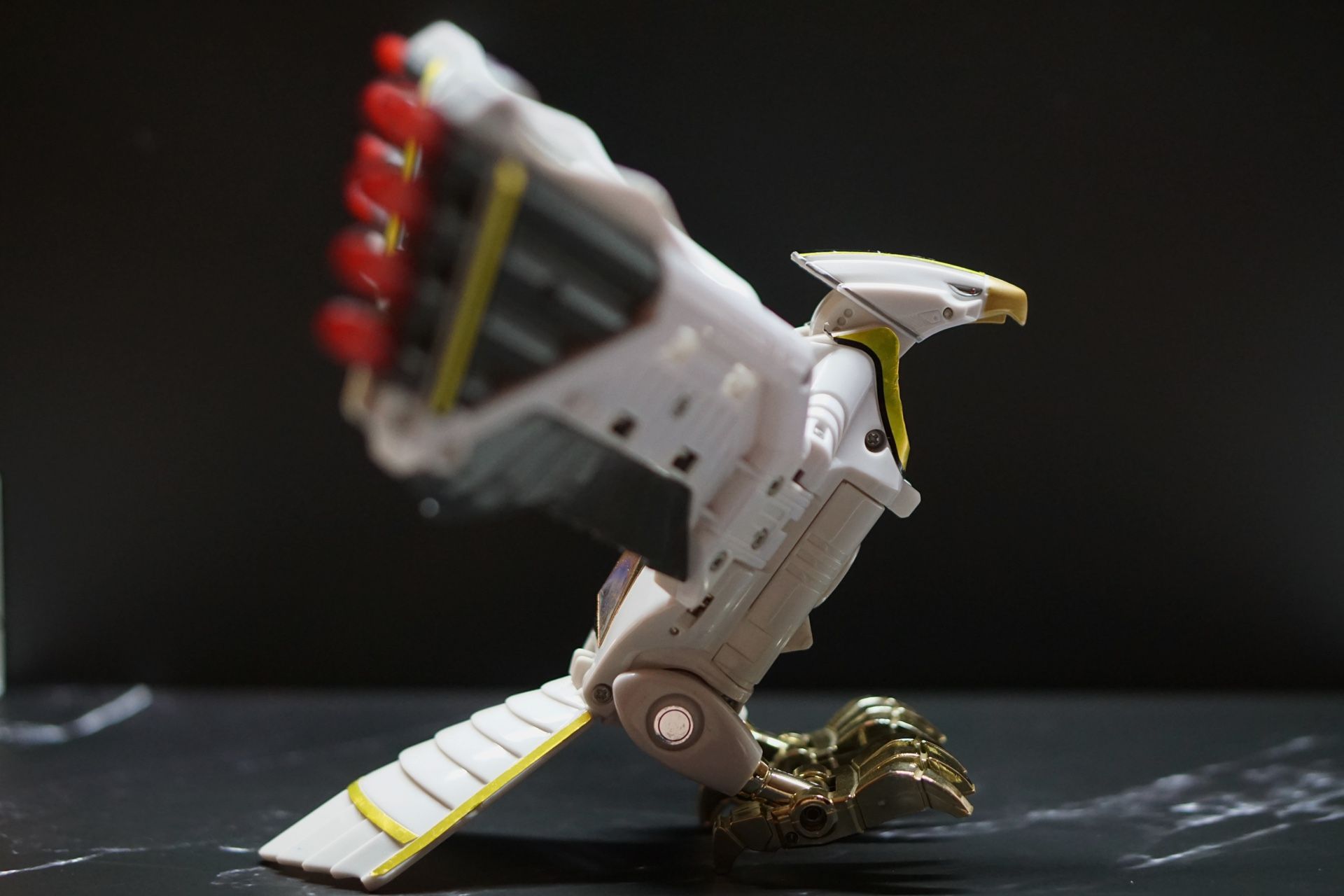 Bandai 1995 Mighty Morphin Power Rangers Deluxe Falconzord