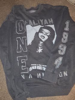 Aliyah sweater  size large