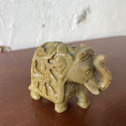 Vintage! Hand Carved Soapstone 3-1/2" Green Elephant Figure Giftcraft India L6T5H7