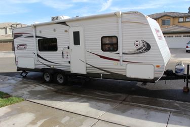 COLEMAN EXPEDITION 2013 CT233QB RV