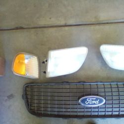 2000 Ford Expedition Headlights Turn signals And Grill