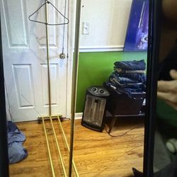 Clothes rack very nice