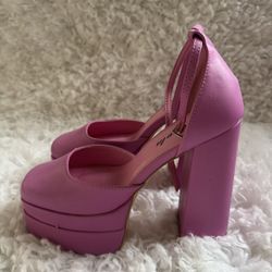 Pink Shoes Size 9