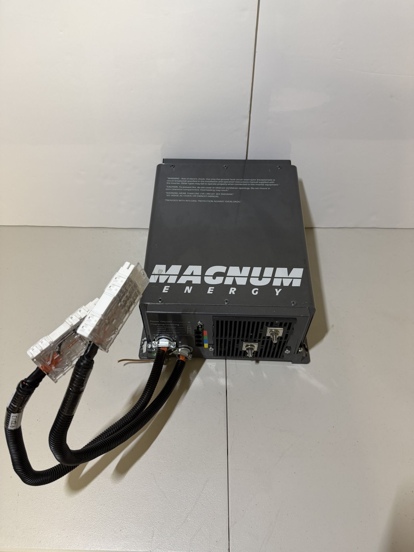 Magnum ME2012 Solar Inverter
