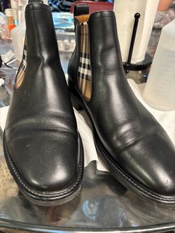 Burberry Vintage Leather Boots