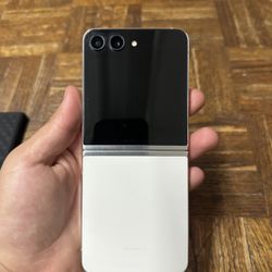 Z Flip 5 UNLOCKED 512 GB