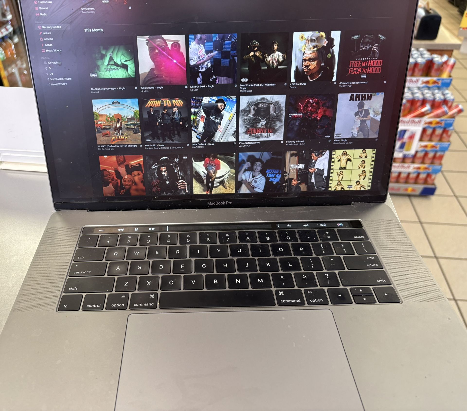 2016 MacBook Pro 15inch Screen