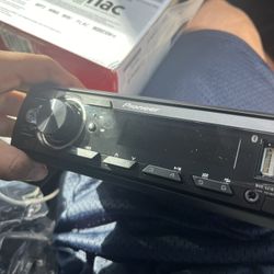 Pioneer stereo w 10 inch kickers and sub box 