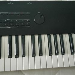 Roland D70 LA Synthesizer