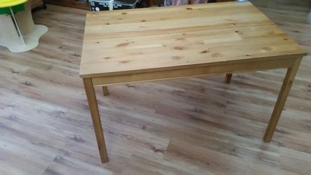 Art table