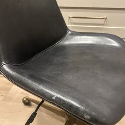 Chair /office  Rolling W/ Adjustable Seat 