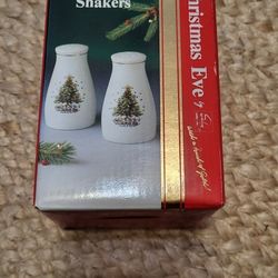 Salem Christmas Eve Salt & Pepper Shakers
