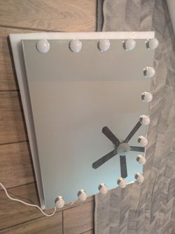 Light up vanity mirror
