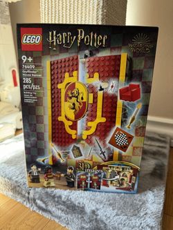 Lego Gryffindor House Banner