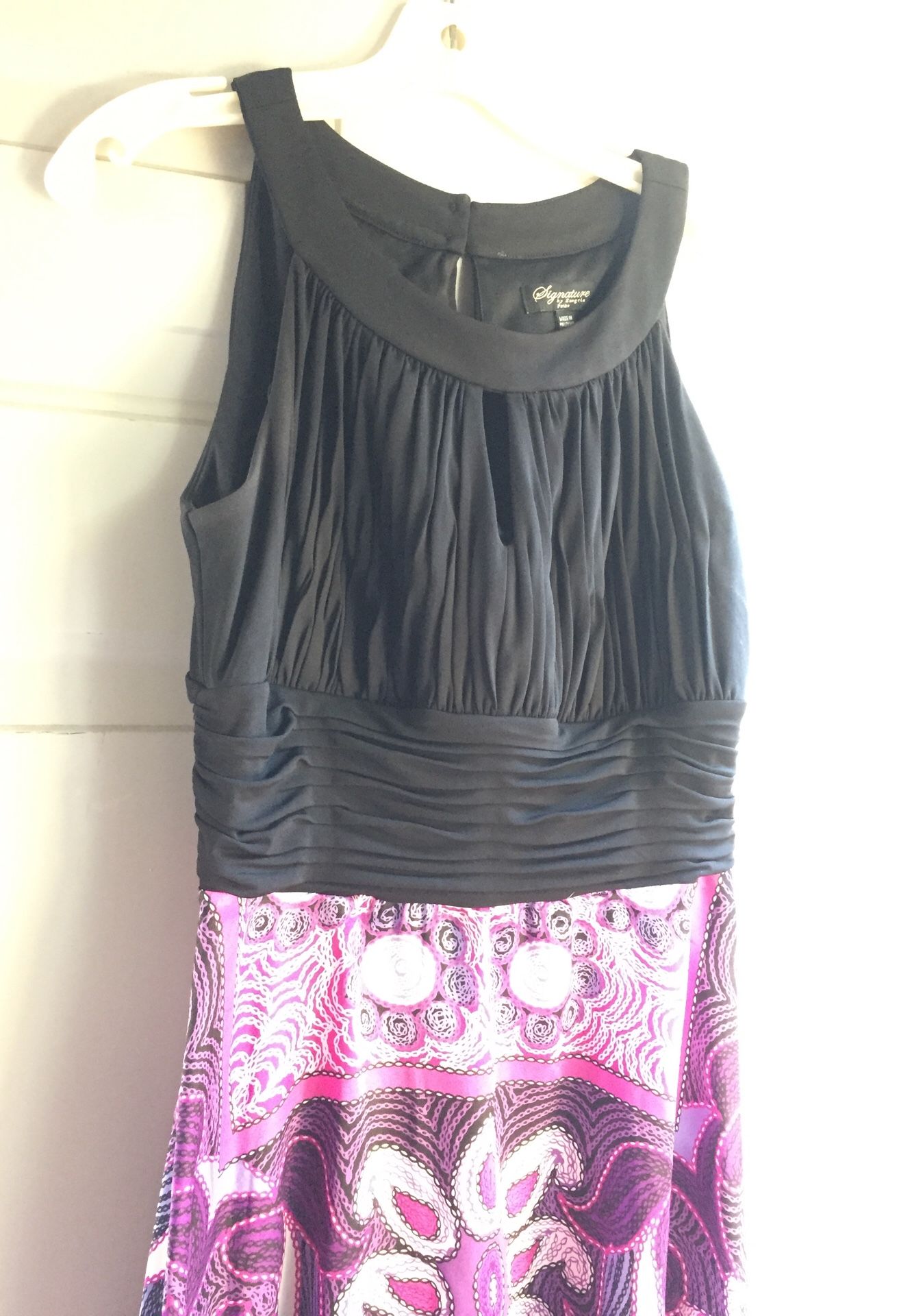 Women’s dresses $20 each