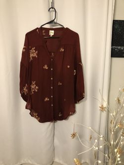 Fig And Flower Woman’s Xl Top