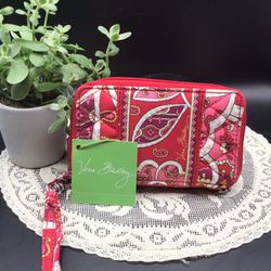 Vera Bradley Carry It All Wristlet "Rosy Posies" - New with Tag