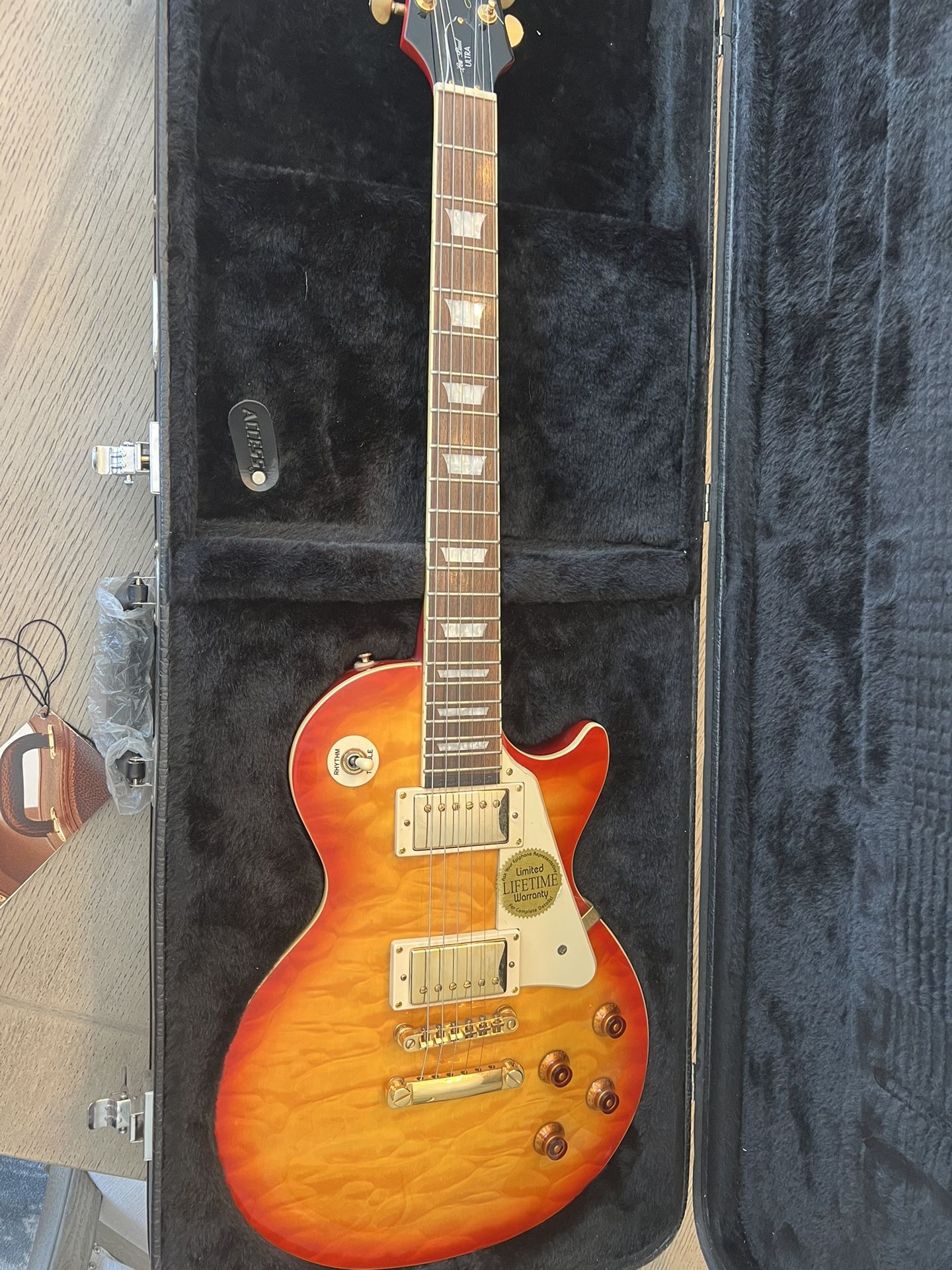 Les Paul Epiphone Ultra
