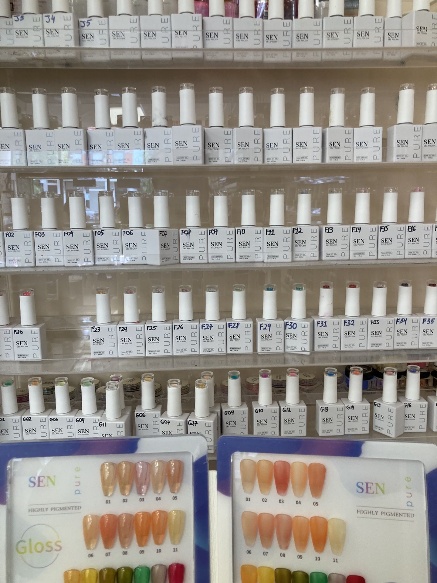 100 sen brand gel color polish set with sample book like new light use