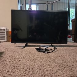 32in Sharp Smart TV With Roku Remote