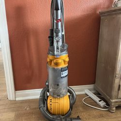 Dyson Ball Vacuum 