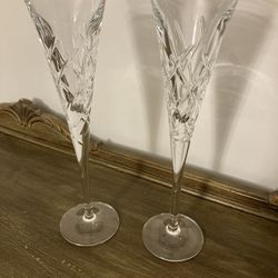 Vera wang Toasting Flutes: Wedgewood Duchesse Encore- Count 2