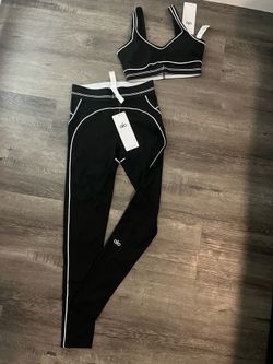 Black workout set – Alo Yoga Airlift Suit Up