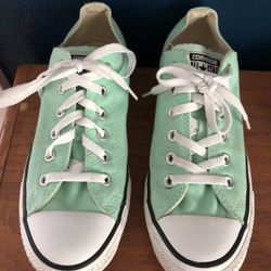 Converse size 9