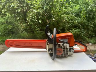 Stihl MS 250 Gas Chainsaw