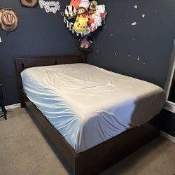 Bed frame - Songesand from IKEA with reinforced racks