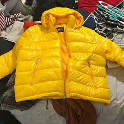 GUESS YELLOW PUFFER JACKET 