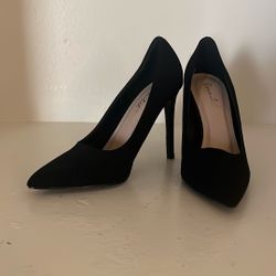 Bonnibel Black High Heels Size 5.5