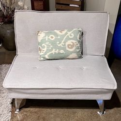 Fold-up Ottoman Seat