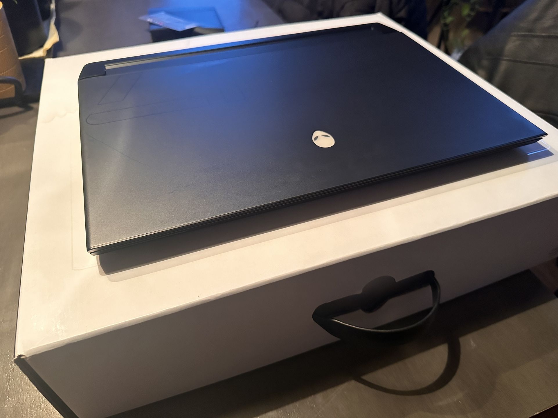 🔥 Alienware m17 R4 – RTX 3080 – 32GB RAM – 17” Gaming Laptop (Excellent Condition!)